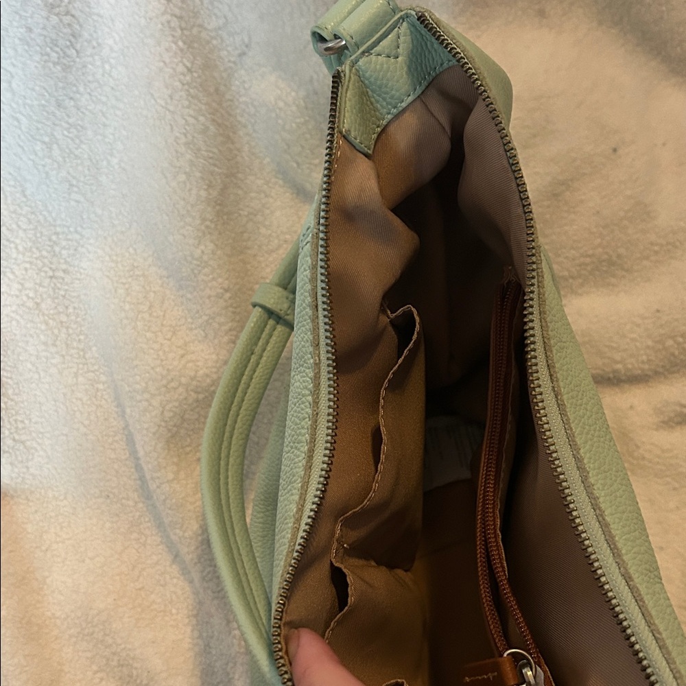 THE SAC Sequoia HOBO with Sakroots Artist Circle Large Smartphone Crossbody Bag - Picture 5 of 14